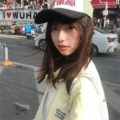 蓝色牛仔裤芬兰小姐封面