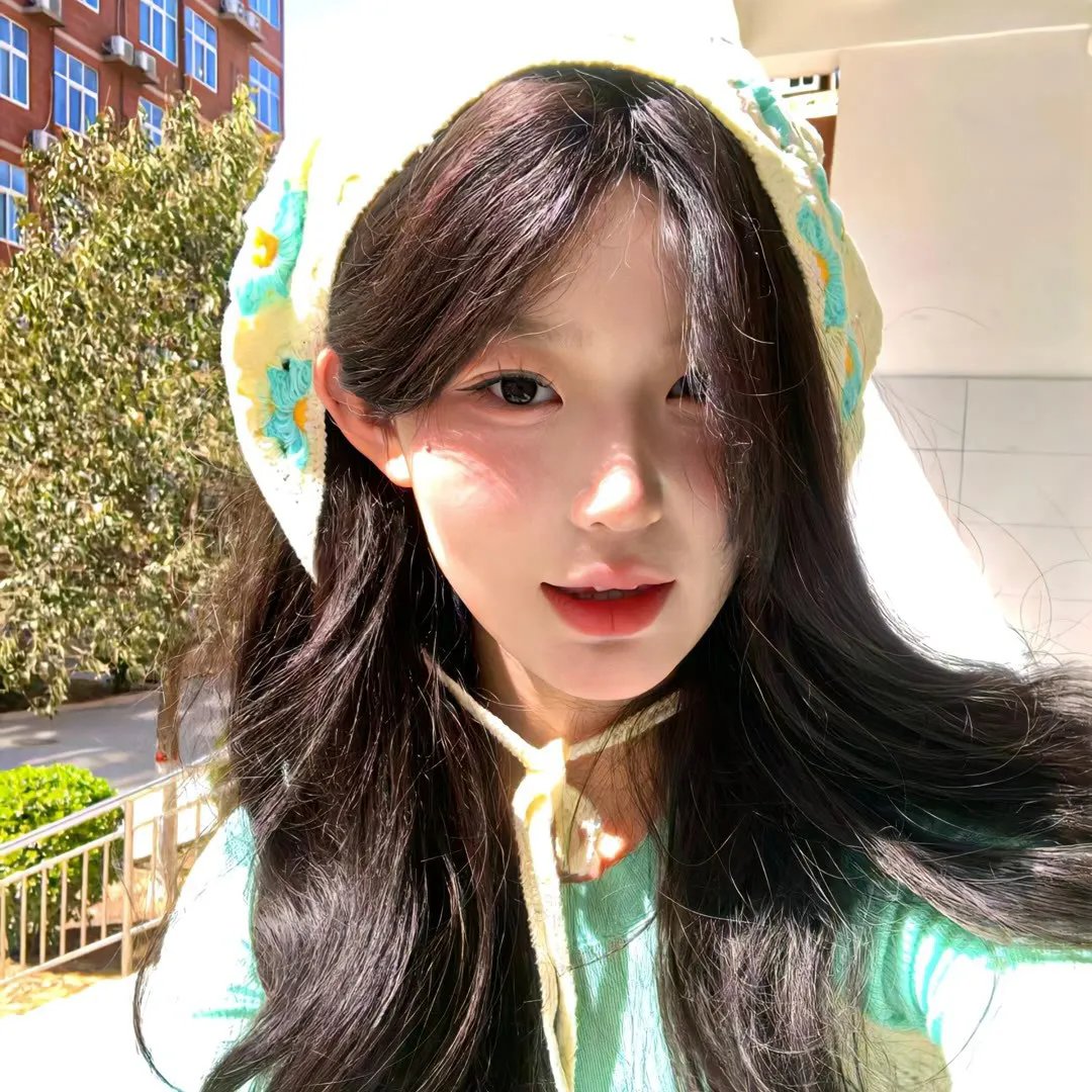 羞怯的女人封面